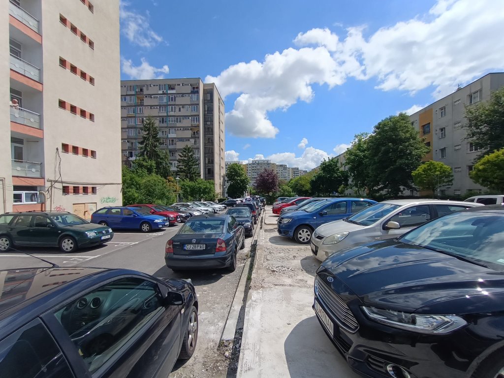 S-au "evaporat" şi garajele de pe Bucegi, din Mănăştur. Clujenii transmit că aşteaptă şi demolările altor "garaje cu şobolani" din oraş
