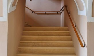 O fostă clădire dărăpănată din judeţul Cluj, transformată în "bijuterie". Ce utilitate vor avea spaţiile recent renovate
