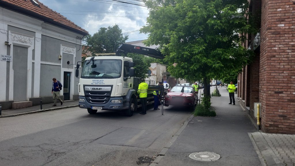 "Hingherii ăştia de la primărie au o viteză de execuţie incredibilă!" / "Un serviciu care funcționează ireproșabil. Bravo lor"