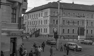 Intersecţia actualei străzi Regele Ferdinand cu Piaţa Mihai Viteazu, anii '80