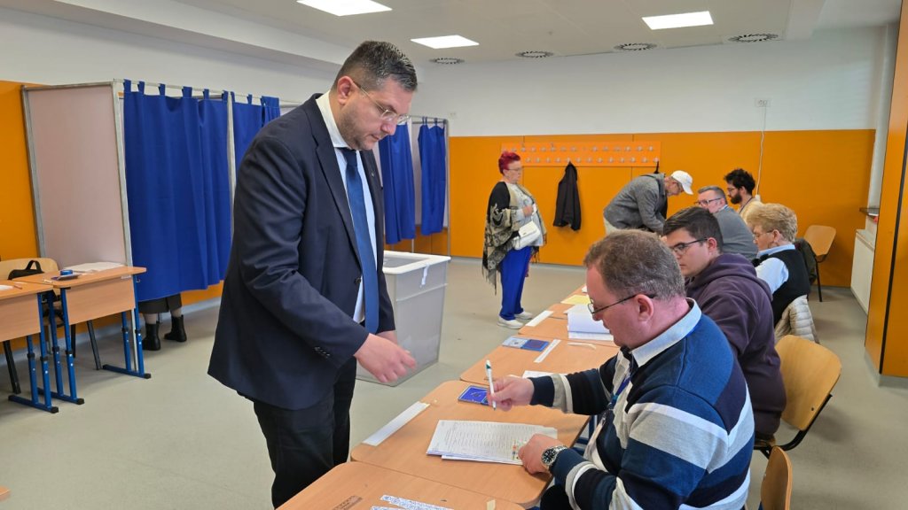 Radu Moisin, la urne: „Pentru o democrație putem lupta prin vot, nu dacă stăm acasă”