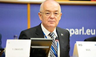 Emil Boc, prezent la întâlnirea de 30 de ani de la absolvirea Facultății de Drept UBB Cluj: „Ne bucurăm să fim împreună și mergem mai departe”