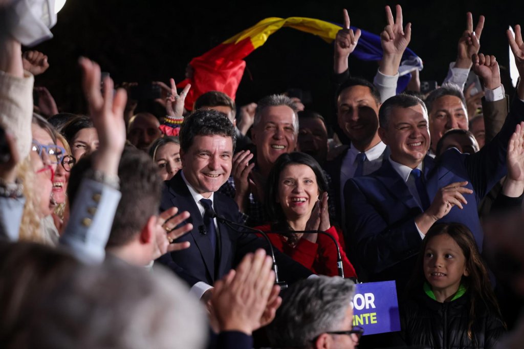 Nicuşor Dan începe luni discuţiile cu partidele pentru noul Guvern. Ce spune președintele ales despre varianta Bolojan premier și despre PSD