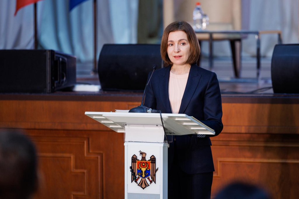 Maia Sandu l-a felicitat pe Nicușor Dan: "Mergem împreună cu încredere pe drumul european"