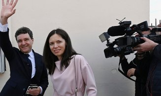 Cine este şi ce rol are prima doamnă a României / Cum l-a cunoscut pe Nicuşor Dan