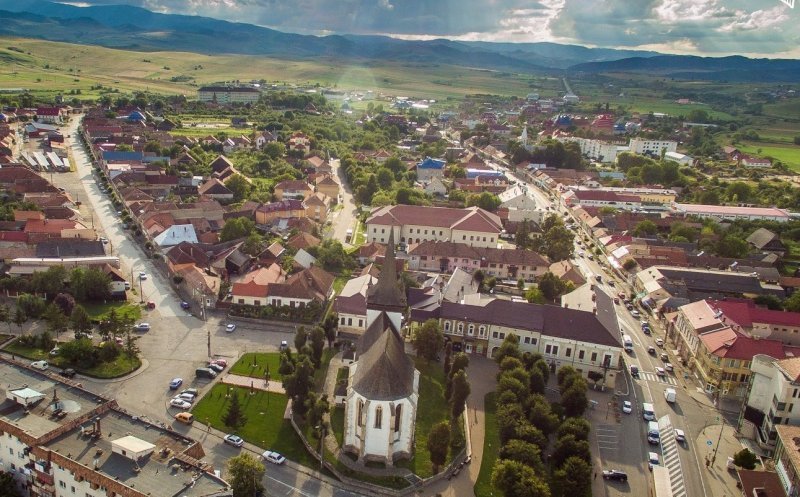 Huedinul l-a ales președinte pe Nicușor Dan. În primul tur era abia pe locul 3