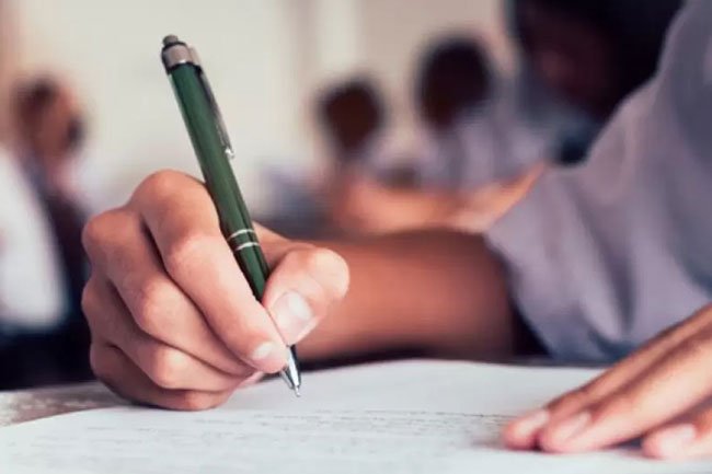 Au început probele scrise la Evaluarea Națională la clasa a IV-a