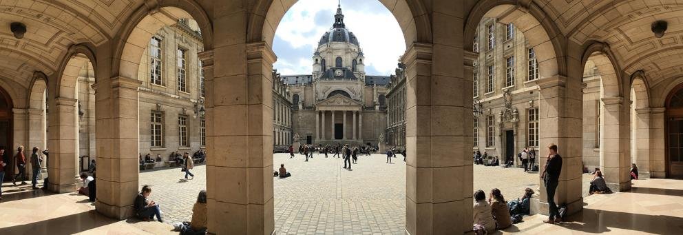 Ce a scris Universitatea Sorbona din Paris despre fostul doctorand, Nicușor Dan