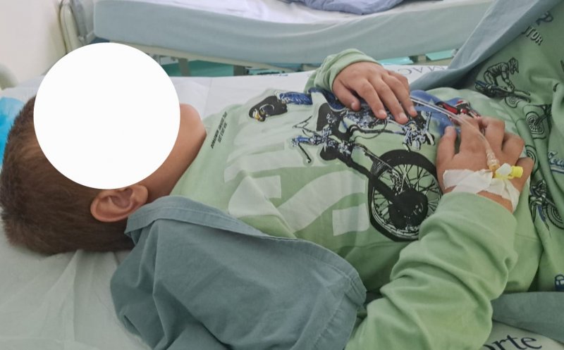 Ajută-l pe Andrei să aibă o viață normală. Diagnosticat cu hidrocefalie congenitală și subluxație de cristalin, băiețelul are nevoie de o serie de tratamente