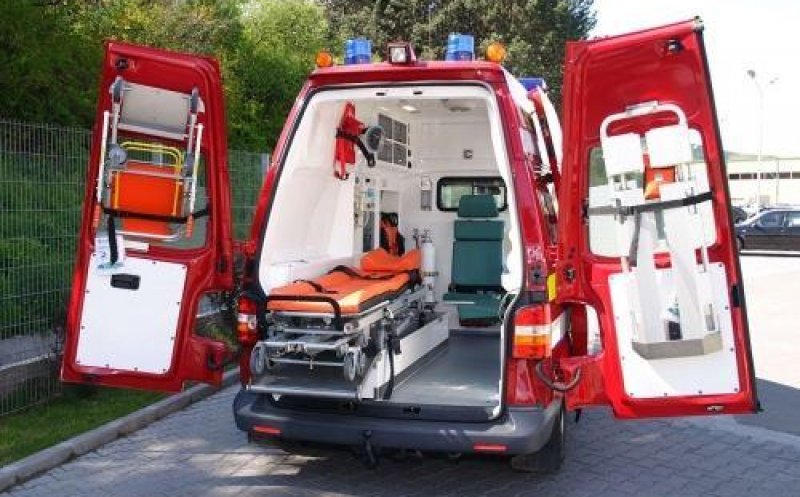 Accident grav de muncă în Cluj: Doi muncitori electrocutați, transportați de urgență la spital