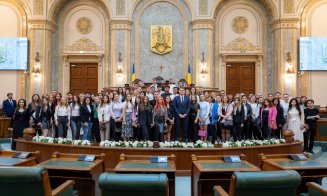 100 de studenți de la UBB Cluj, în vizită la Senat: „Generația lor este informată și hotărâtă să contribuie la construcția unei societăți echilibrate”