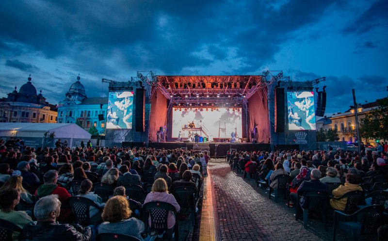 Zilele Clujului: "Chiritza în concert" a umplut Piaţa Unirii din centrul oraşului