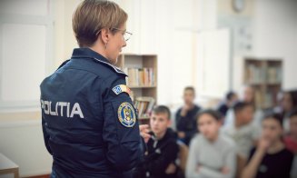 Acțiuni de prevenție ale polițiștilor clujeni în școlile din județ. Despre ce le-au vorbit elevilor