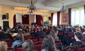 Acțiuni de prevenție ale polițiștilor clujeni în școlile din județ. Despre ce le-au vorbit elevilor