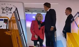 Reacţia preşedintelui Franţei după ce fimuleţul în care Brigitte Macron îl loveşte s-a viralizat
