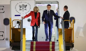 Reacţia preşedintelui Franţei după ce fimuleţul în care Brigitte Macron îl loveşte s-a viralizat