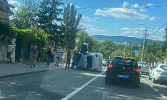 Accident grav în Cluj-Napoca: o mașină s-a răsturnat
