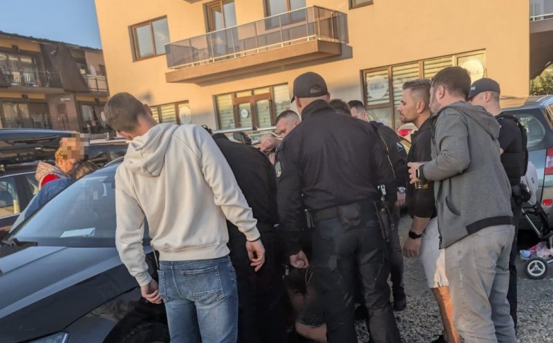 Fetiță blocată  în mașină în Florești. Au intervenit jandarmii
