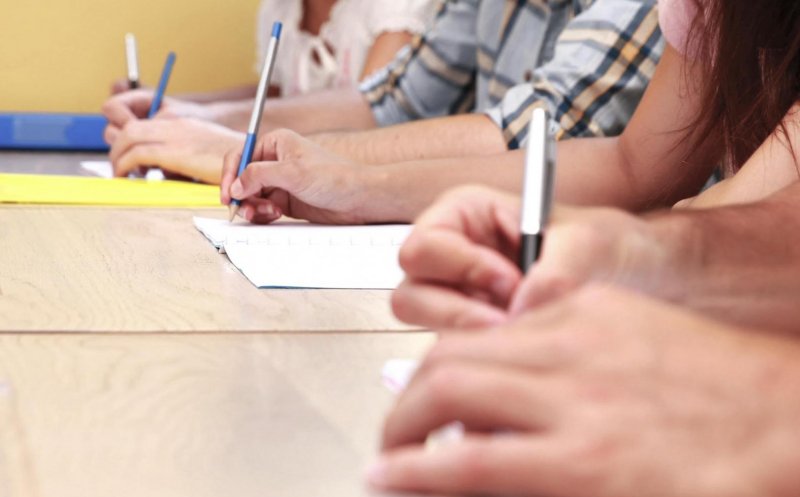 Încep înscrierile pentru probele scrise la Bacalaureat / Calendarul examenelor