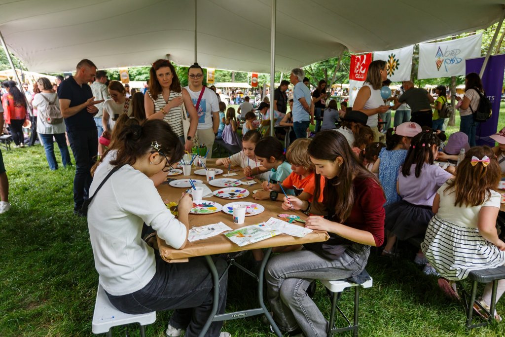 Copiii s-au distrat de 1 iunie în Parcul Central din Cluj-Napoca. La ce activități au participat