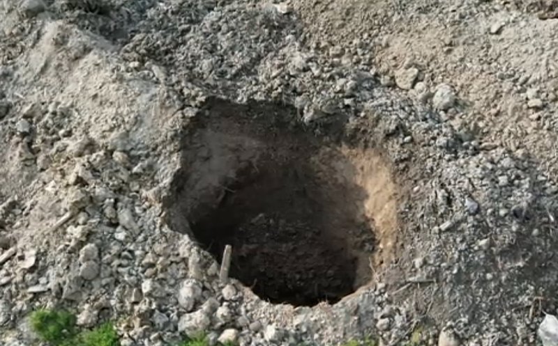 Cratere uriaşe de 5/5 m şi evacuări urgente la Praid / Planșeul salinei s-ar putea prăbuși complet