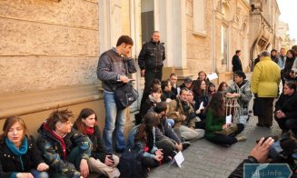 Imagini rare cu Nicușor Dan și Mirabela, la un protest din Cluj-Napoca, în urmă cu aproape 14 ani