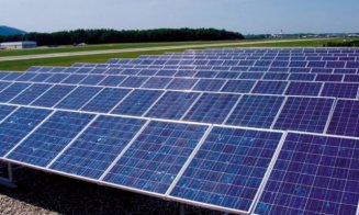 Parc fotovoltaic în zona Văii Chintăului. Viceprimarul Dan Tarcea a semnat contractul la Ministerul Energiei