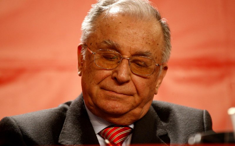 Surse: Ion Iliescu, internat la terapie intensivă la spitalul SRI