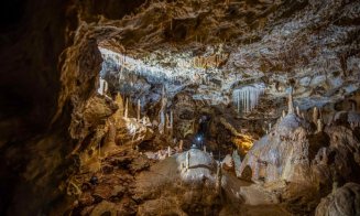 I se spune Perla Apusenilor și este la câteva ore distanță de Cluj-Napoca. Locul, unic în România și Europa
