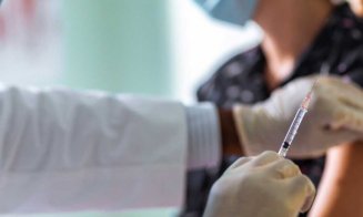 O companie producătoare de vaccin anti COVID-19 cumpără un concurent cu peste 1 miliard de dolari