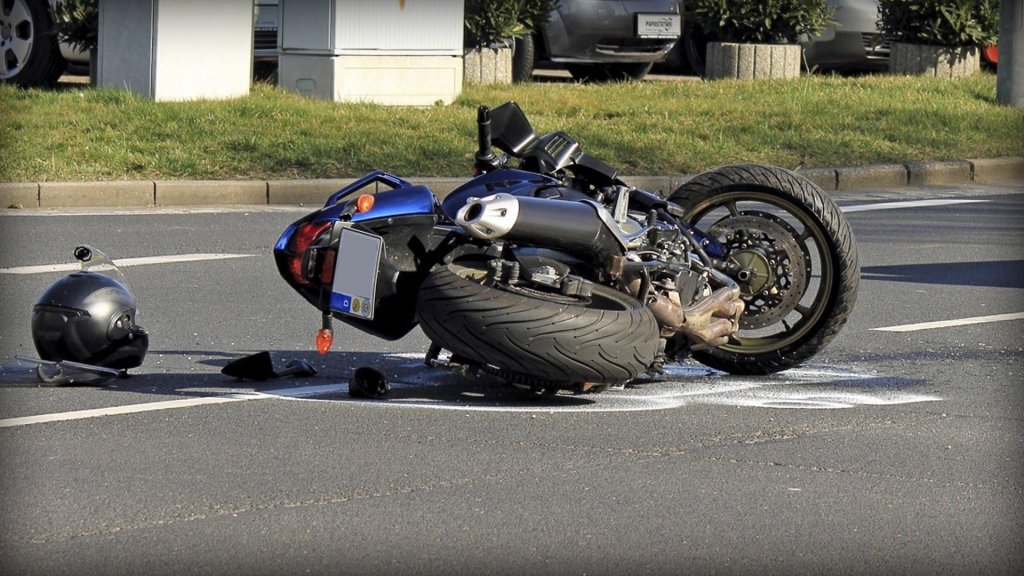 Accident GRAV între două motociclete în Cluj-Napoca: o victimă, în stare gravă, a fost transportată la spital