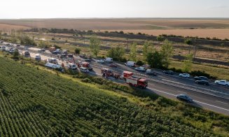 PLANUL ROȘU: Autocar cu copii, răsturnat pe Autostrada Soarelui / Un adult a murit, un copil e intubat, iar alți 6 sunt răniți