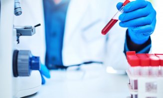 Încă un pas în lupta cu cancerul: testul care detectează ADN-ul tumoral cu 3 ani mai devreme