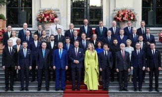Nicușor Dan, fix lângă Donald Trump la poza de grup de la summitul NATO