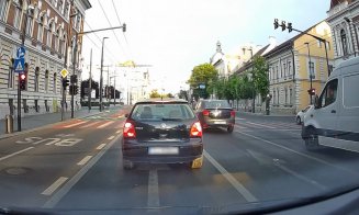 Cluj-Napoca: Daltonist sau tupeist? Pe roşu la semafor, în centul oraşului