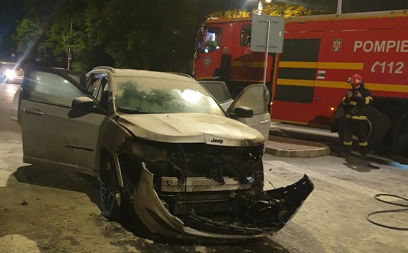 A luat foc un jeepan noaptea trecută, în Cluj-Napoca