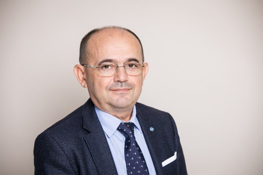 Prof. dr. Dafin Mureșanu, distins cu prestigiosul "Service Award", la Helsinki, pentru contribuțiile aduse dezvoltării neurologiei europene