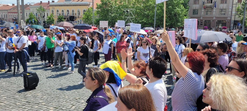 Se anunță o vacanță de vară fierbinte! Profesorii se pregătesc de proteste și amenință cu greva generală