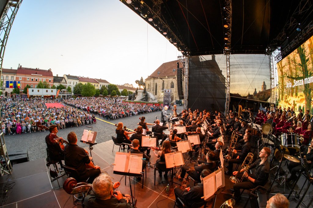 Mii de clujeni au participat la Opera Aperta 2025 – festivalul liric din inima orașului