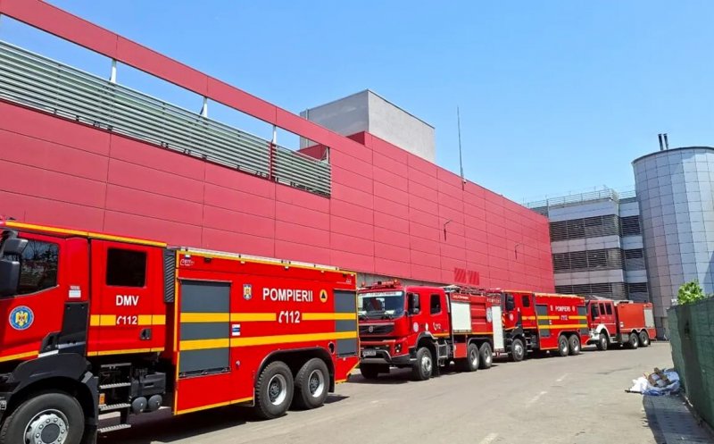 Bilanțul incendiului de la cel mai mare mall din România. Peste 1.000 de persoane au fost evacuate