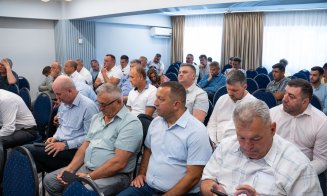 Parlamentarii clujeni, întâlnire cu primarii din județ. Cîmpean: „Împreună putem construi o administrație mai eficientă și mai aproape de oameni”