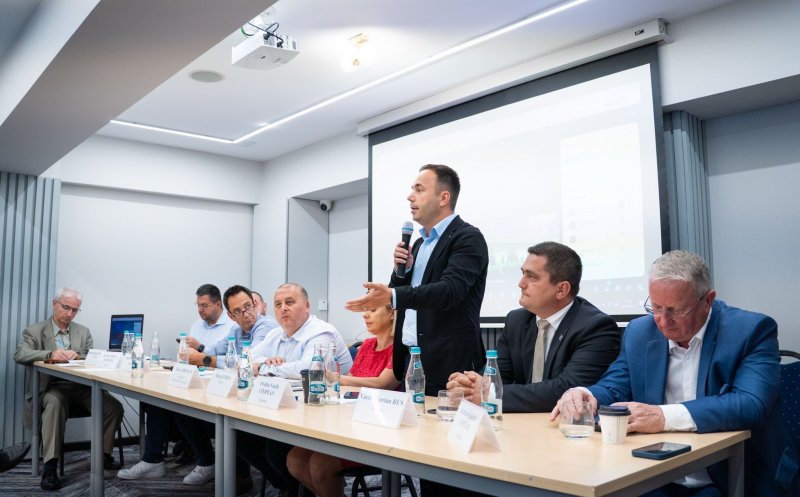 Parlamentarii clujeni, întâlnire cu primarii din județ. Cîmpean: „Împreună putem construi o administrație mai eficientă și mai aproape de oameni”
