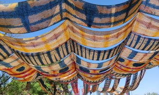 Lucrare de excepție la Festivalul "IARMAROC" de la Cluj-Napoca. "Fluid", un umbrar natural, realizat în premieră
