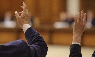 Moțiunea de cenzură AUR la adresa Guvernului Bolojan, dezbătută și votată astăzi în Parlament