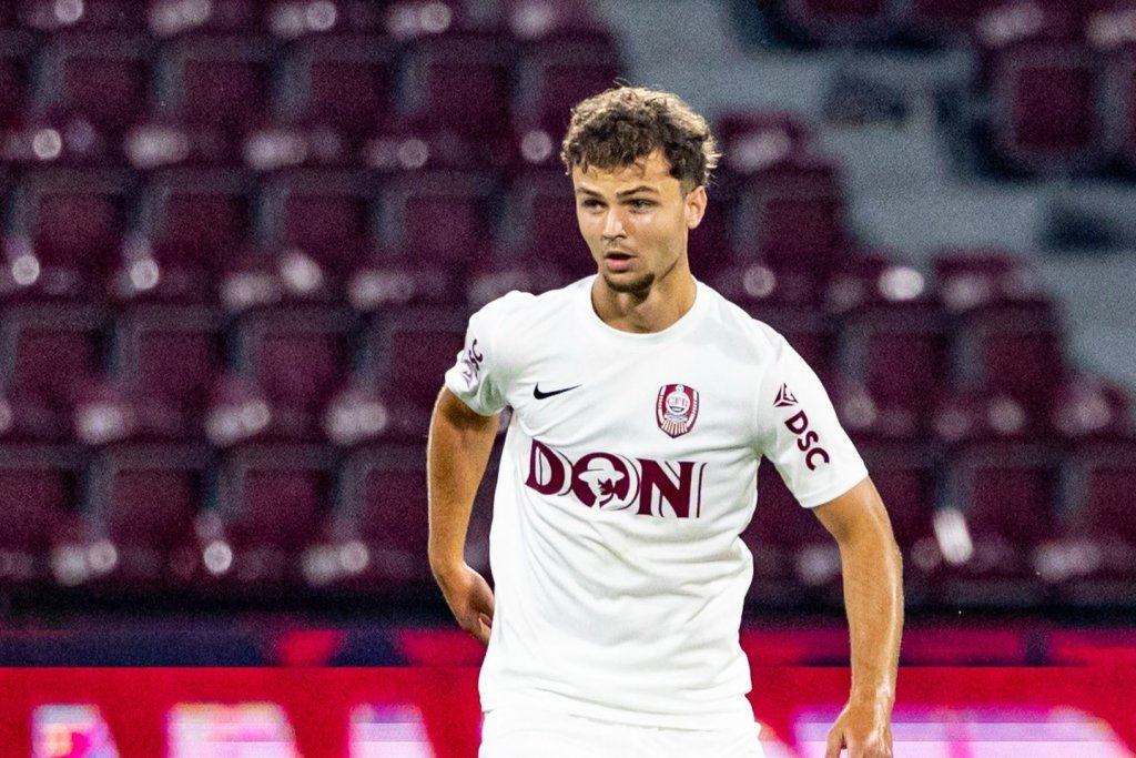 Vis împlinit pentru un jucător crescut de CFR Cluj. A bifat primele minute pentru echipa de seniori