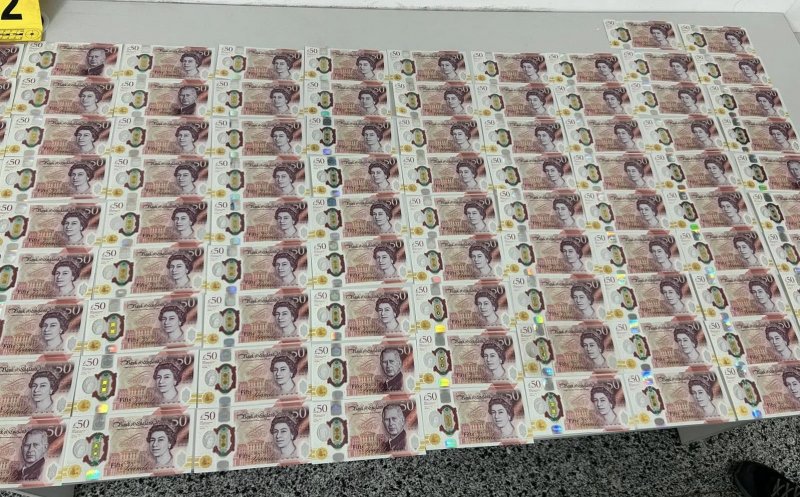 Un angajat al unei case de schimb valutar din Cluj a pierdut pe stradă aproape 30.000 de lire. Ce s-a întâmplat mai târziu pare de necrezut