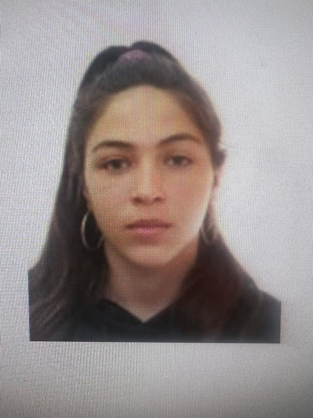 Adolescenta dată dispărută NU a fost găsită încă. Persoana despre care se credea că este ea, la sute de kilometri distanță, în Neamț, s-a dovedit a fi alta