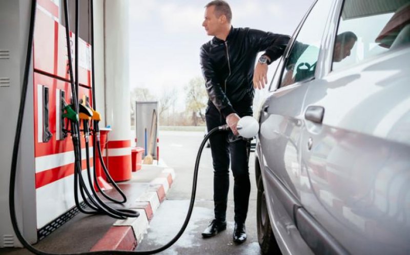 Prima ieftinire a carburanților, după scumpirile din 1 august. Prețurile au scăzut ușor, la patru zile de la majorarea TVA și a accizelor