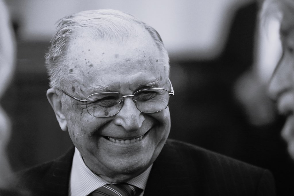 7 august, declarată zi de doliu național în memoria fostului președinte Ion Iliescu