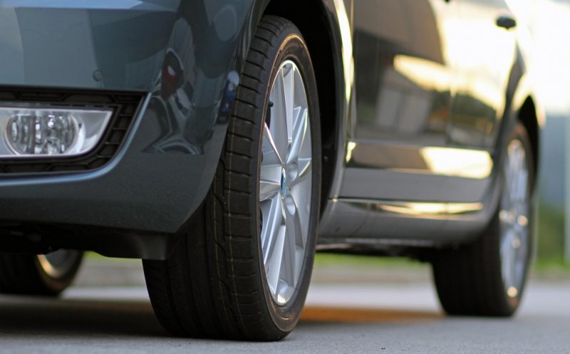 De ce sunt tot mai scumpe asigurările RCA? Răspunsul specialiștilor: Prea multe accidente provocate de șoferii români
